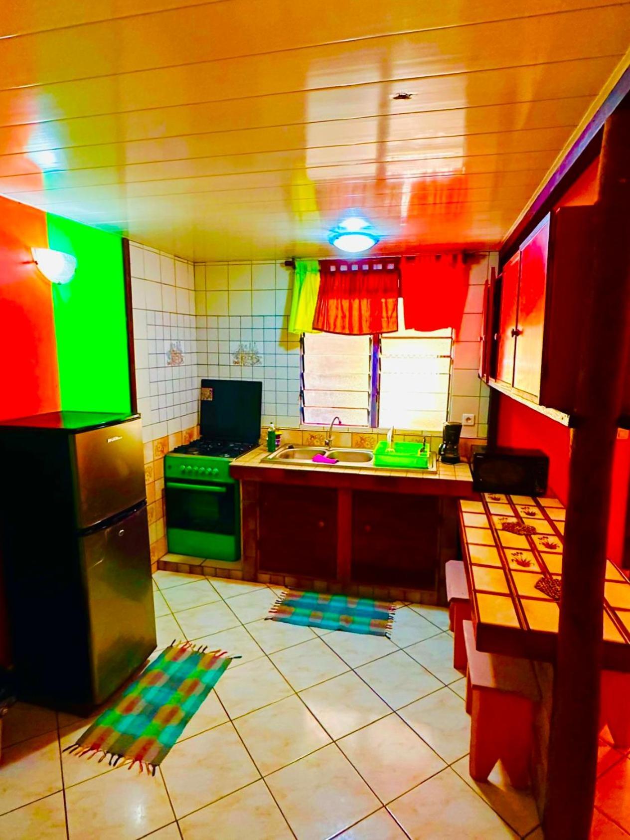 Teraupoo Lodge Maison Afareaitu エクステリア 写真